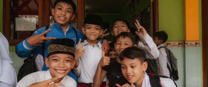 Un ordinateur et du badminton à l&rsquo;orphelinat !